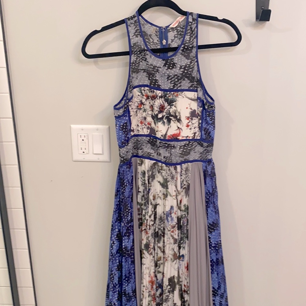 Floral print flowy maxi dress
